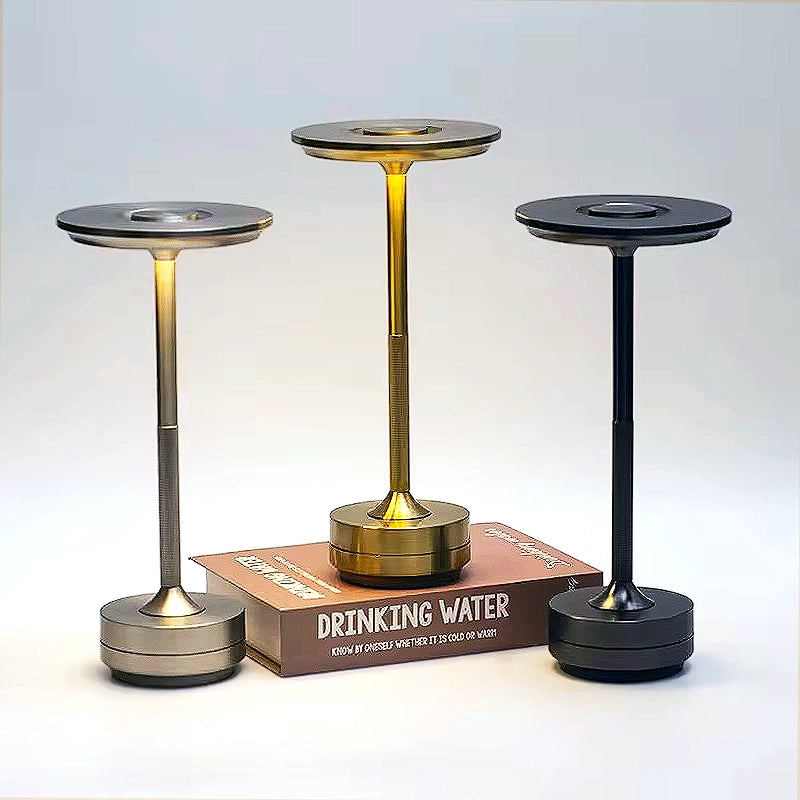 Lampe de table livre trois