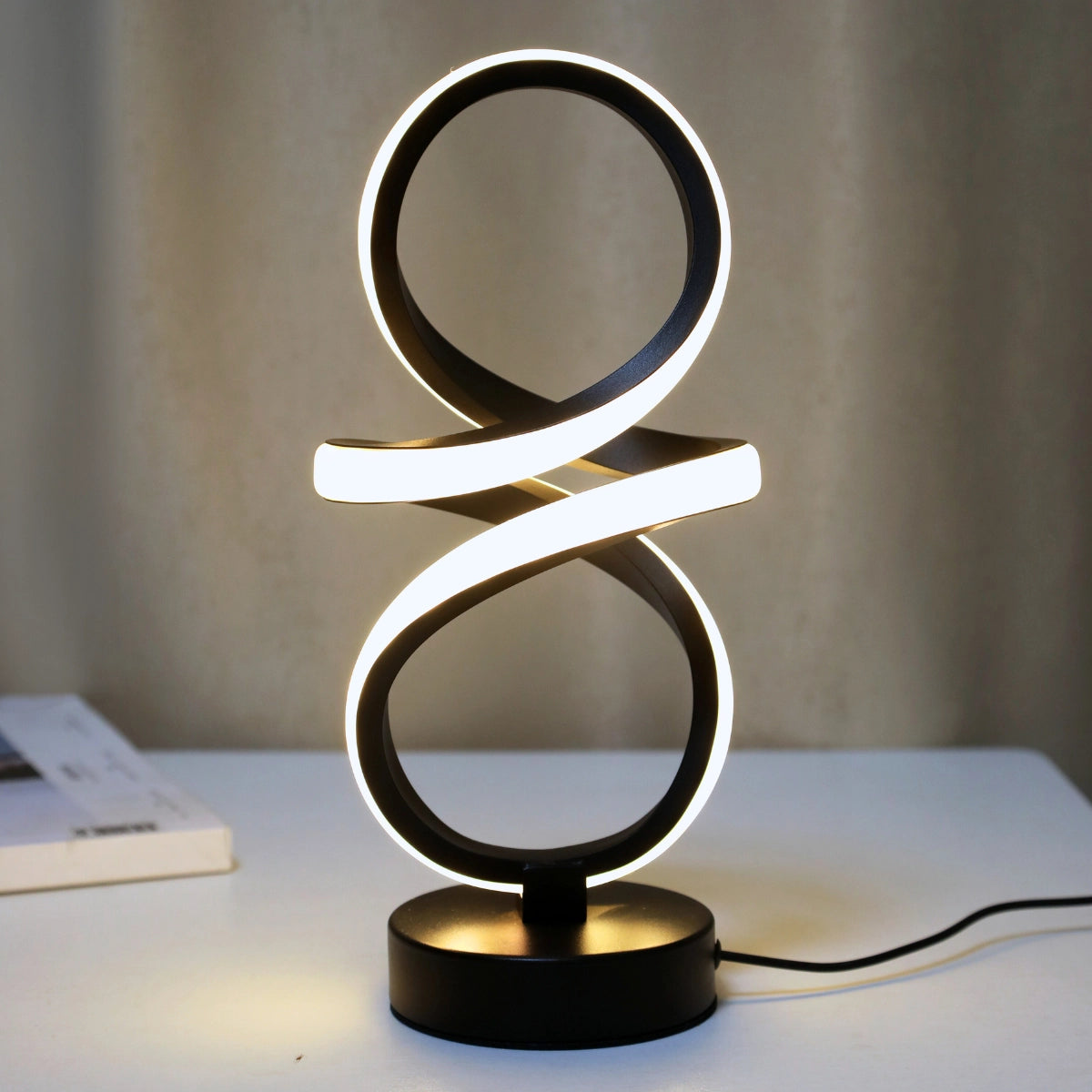 lampe a poser bande led design noire rideau