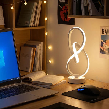 lampes à poser blanche étagères ordinateur souris